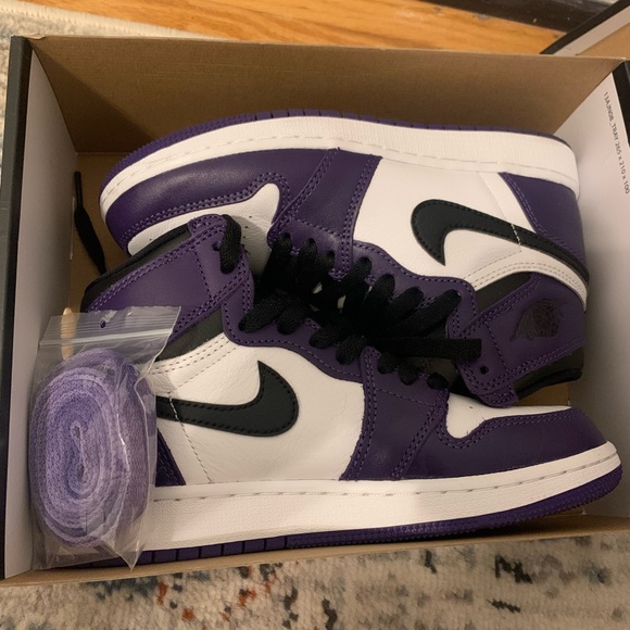 NEW Air Jordan 1 Retro High Court Purple size 4Y or 6 - Picture 8 of 9